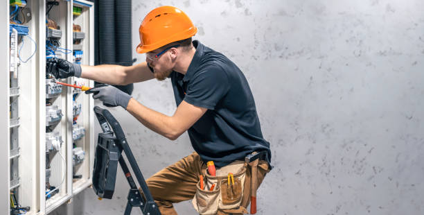 Best Electrical Contractors for Businesses  in Oglesby, IL